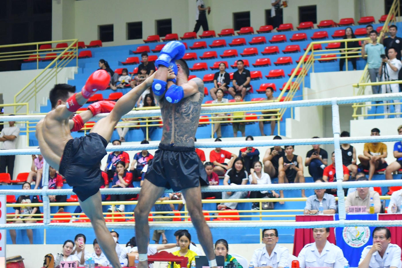 Full-contact combat competition